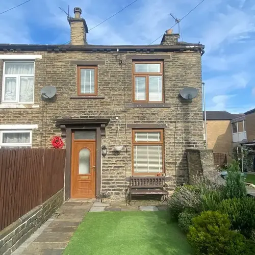 2 Bedroom House To Rent In Bradford At Your Budget