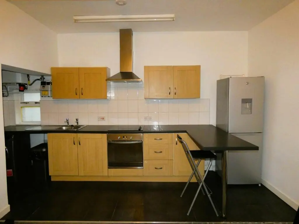 2 Bedroom House To Rent In Bradford At Your Budget