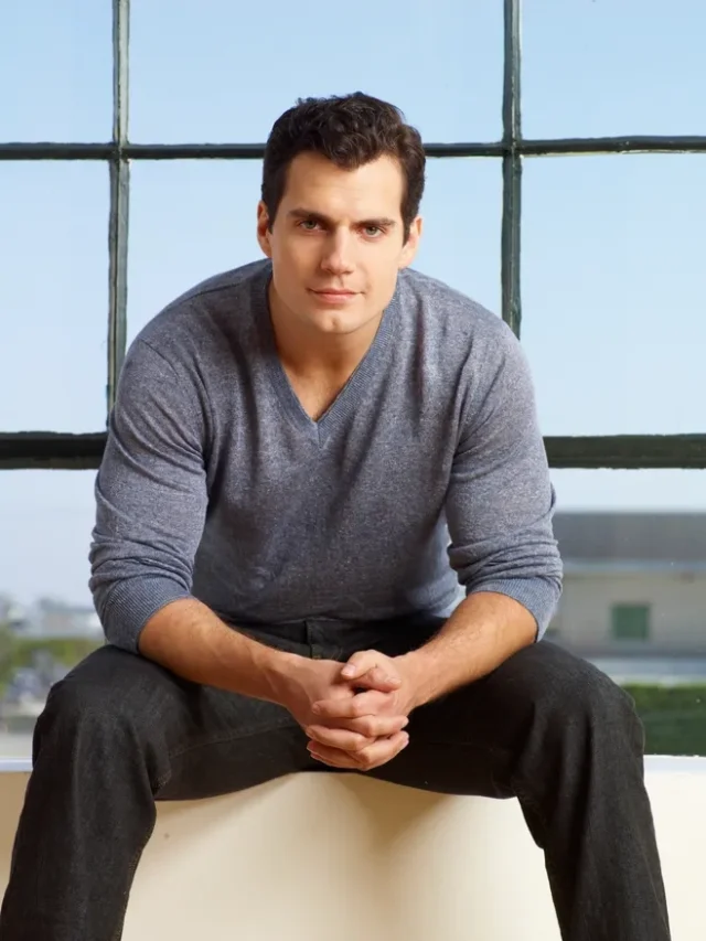 1370382588000-XXX-HENRY-CAVILL-JY-7969-56214127-1306041855_3_4-ezgif.com-jpg-to-webp-converter