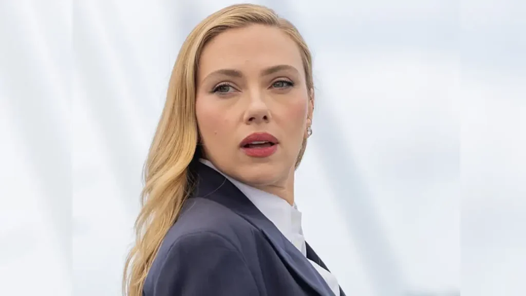 Scarlett Johansson Height and Weight